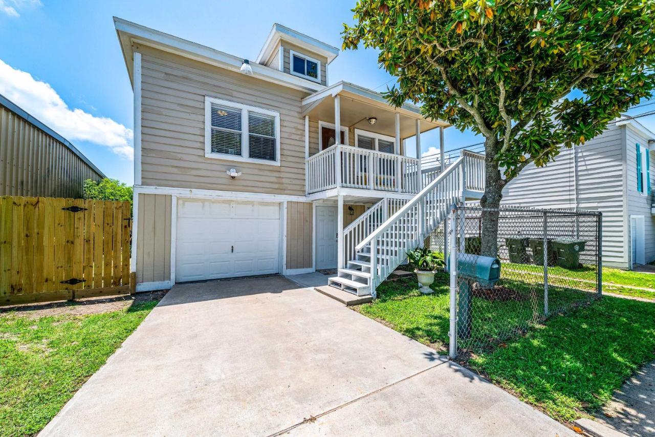 Galveston Home About 1 Mi To Pier, Fishing, And Beaches Exteriör bild
